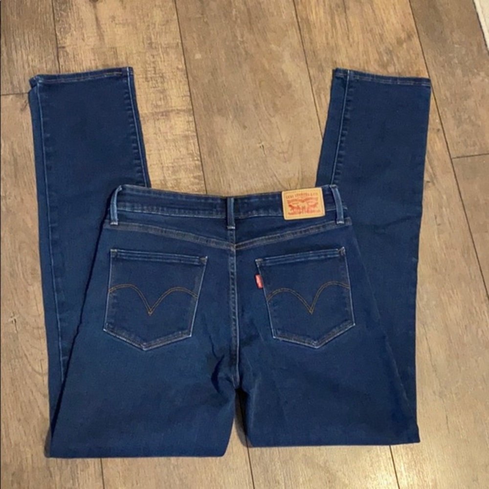 Levi’s Mid Rise Skinny Jeans - Picture 3 of 4
